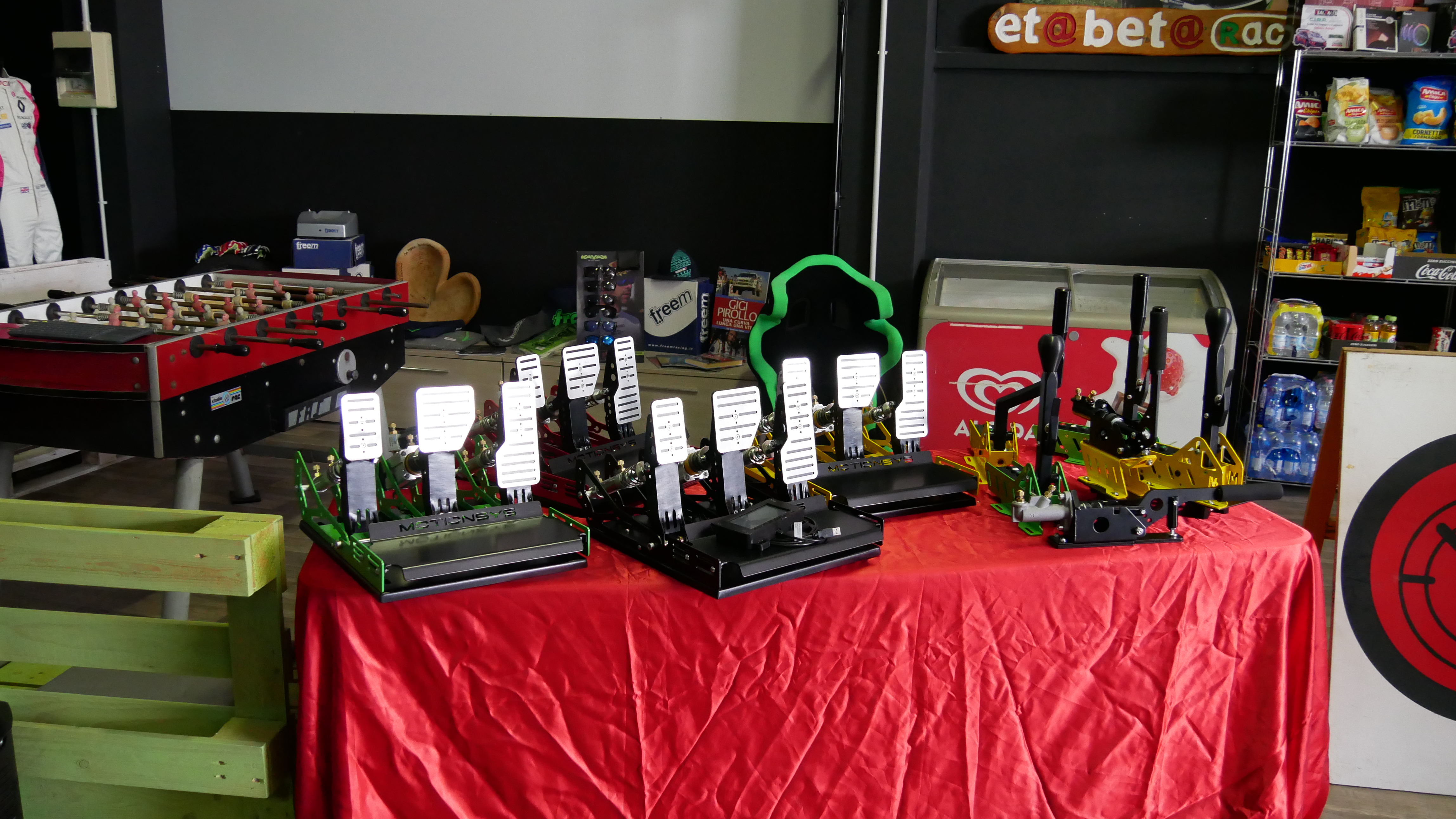 MS "Leo" Pedals